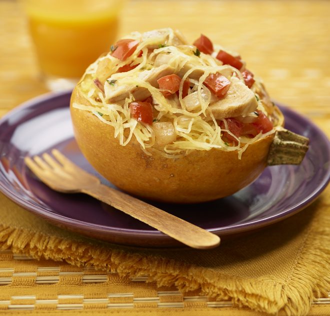 Courge spaghetti farcie au poulet à l’orange de la Floride