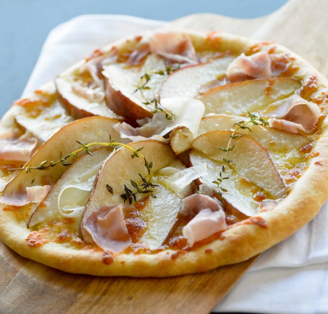 Pizza aux poires et prosciutto
