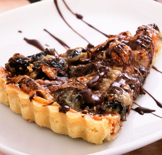 Tarte aux pruneaux et aux pacanes caramélisées