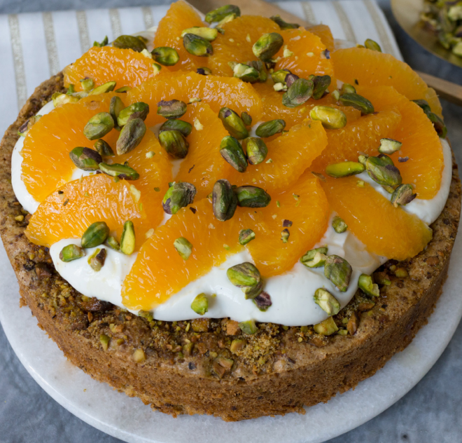 Gâteau aux pistaches Wonderful avec yaourt et agrumes d’hiver