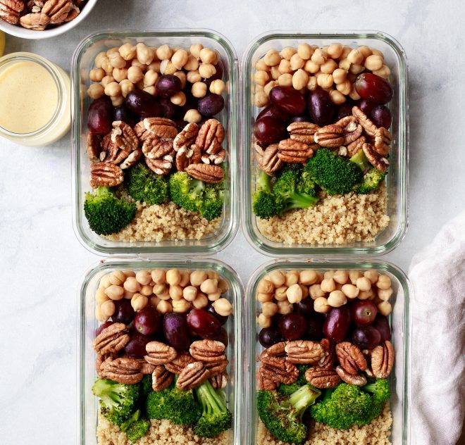 Plats végétaliens au quinoa et à la pacane