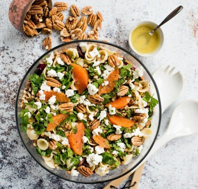 Salade méditerranéenne de pâtes aux pacanes